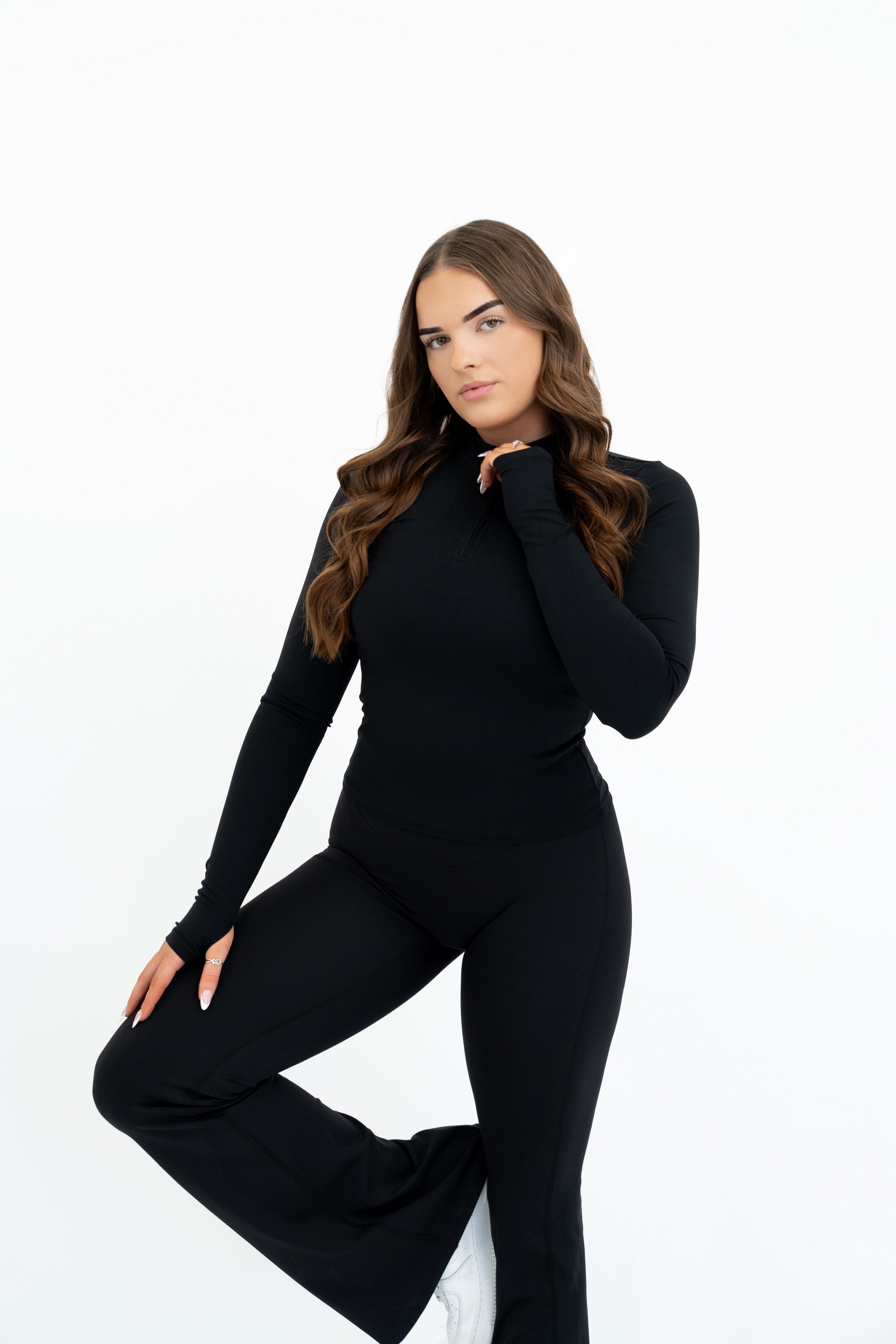 CONTOUR ZIP TOP