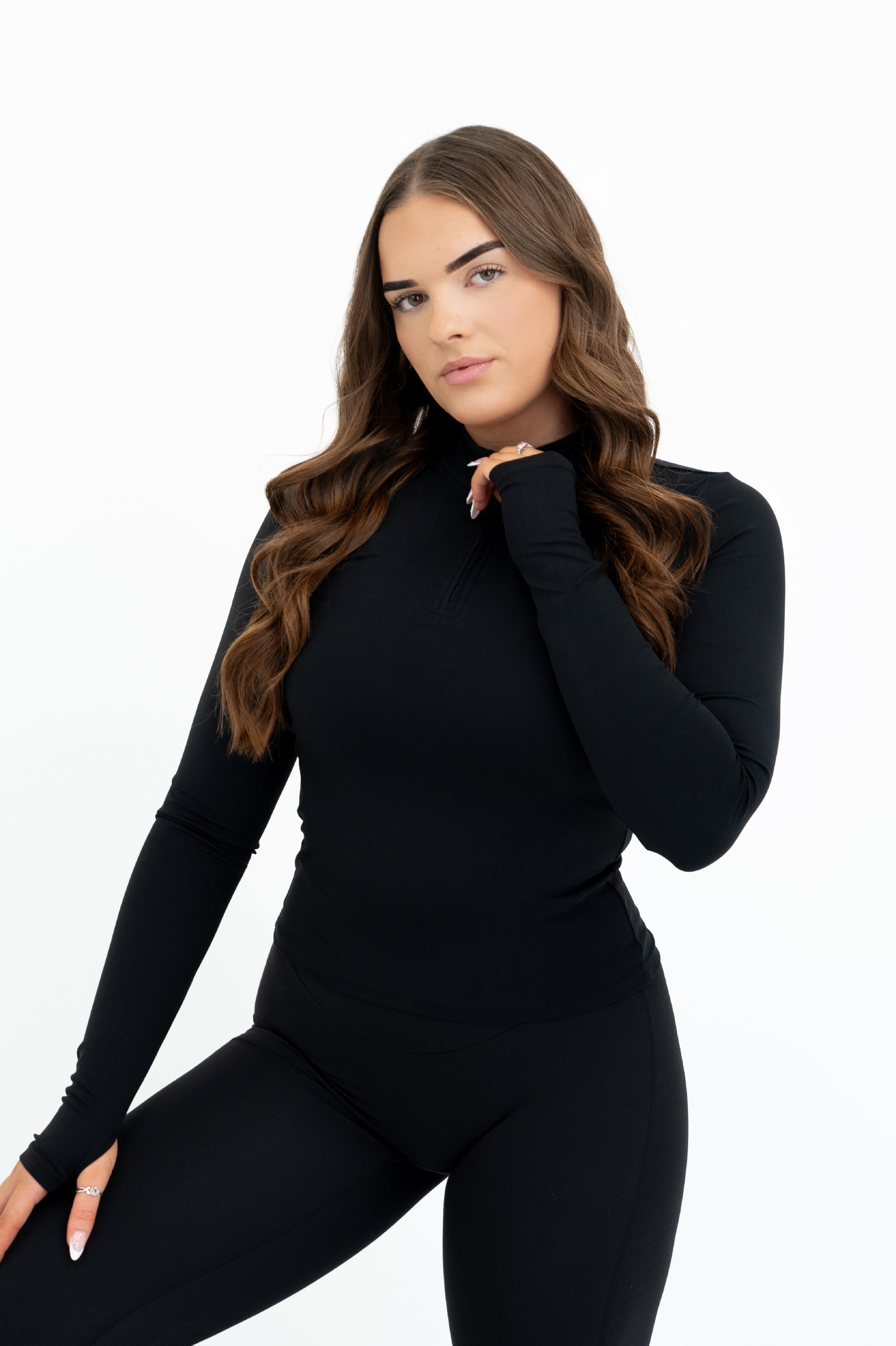 CONTOUR ZIP TOP